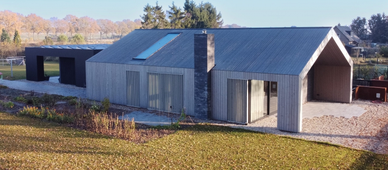 Beekbergen De els woonhuis Apeldoorn Architect schuurwoning houtengevel huis nieuwbouw drone