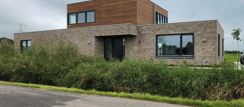 woonhuis Spijkenisse houten gevel architect villa